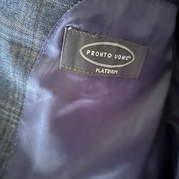 Pronto Uomu Platinum Blue Plaid 2 Button Sport Blazer, Size 44R - Picture 11 of 12